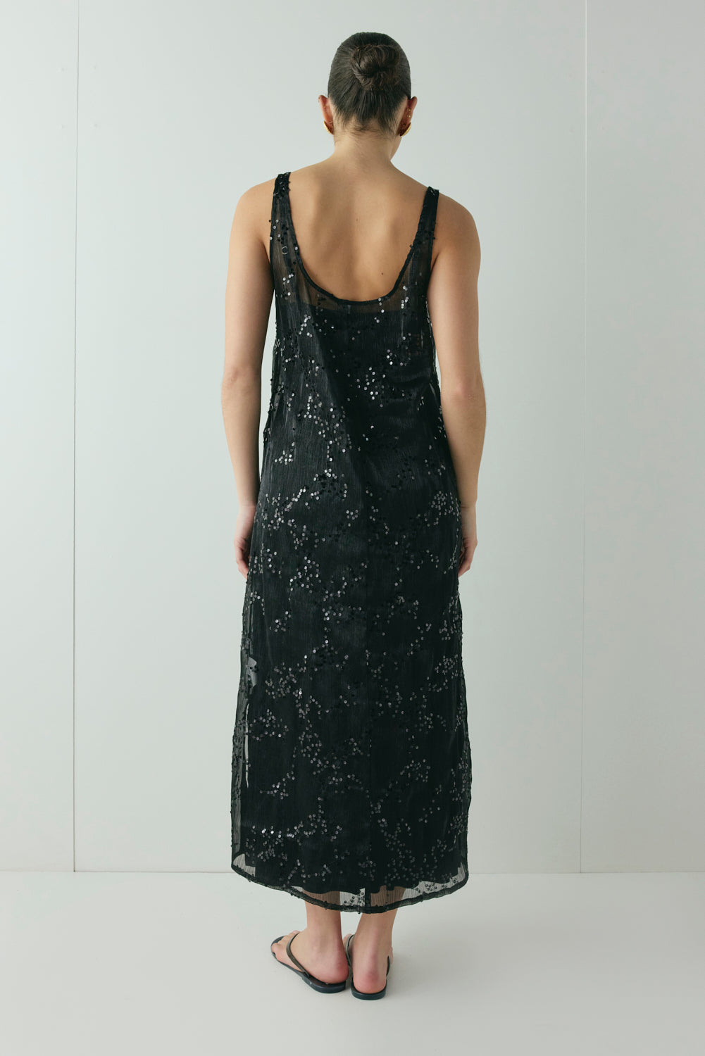 Neve Sequin Midi Dress Black