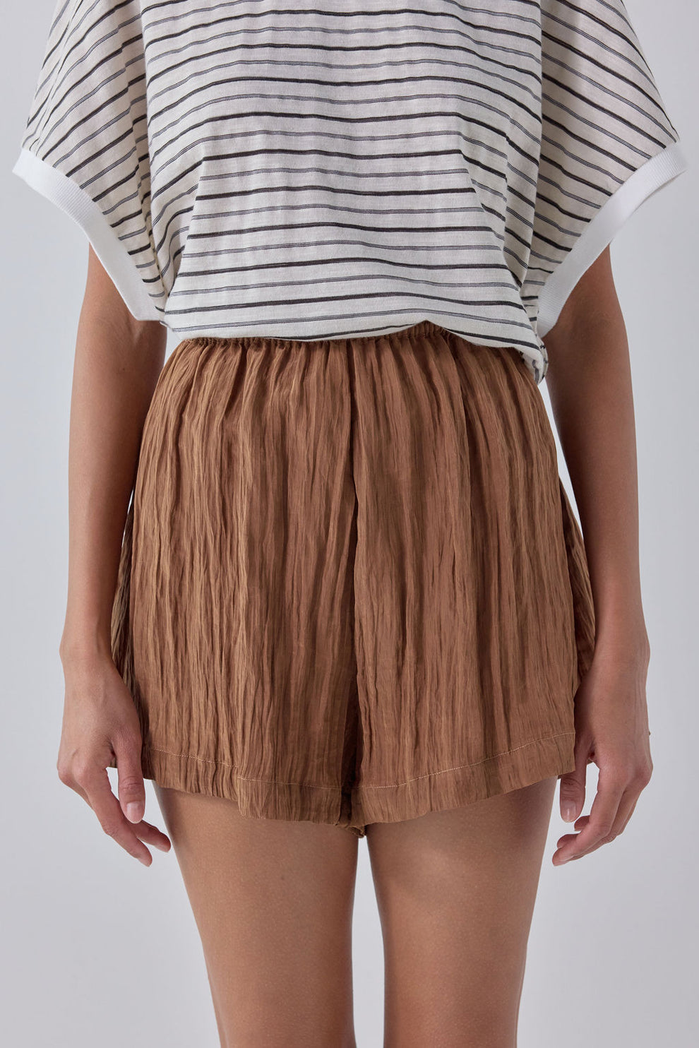 Annika Shorts Brown Crinkle