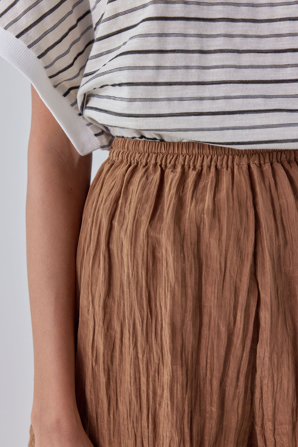 Annika Shorts Brown Crinkle