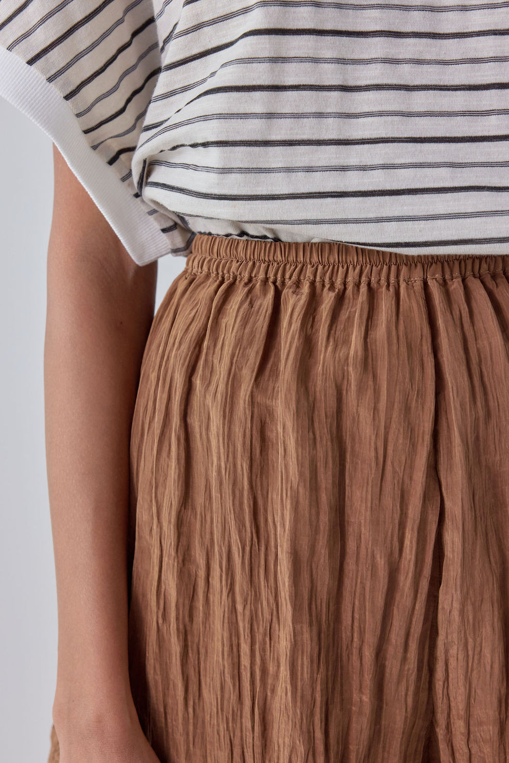 Annika Shorts Brown Crinkle