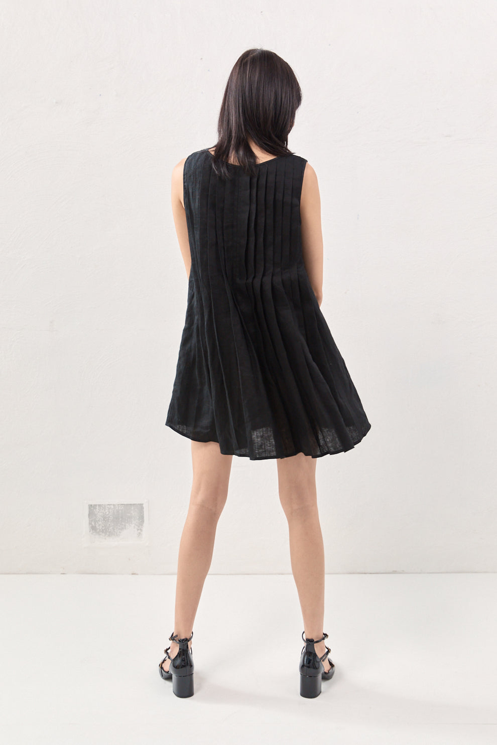 vrg grl black dress VRG GRL Discoteca Mini Dress Black Linen by VRG GRL