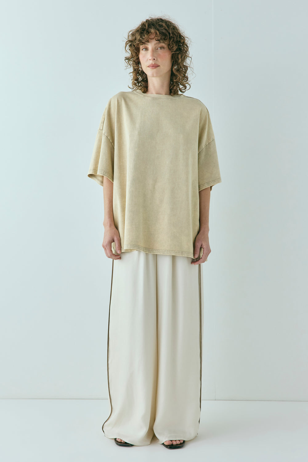 Willow Tee Sand