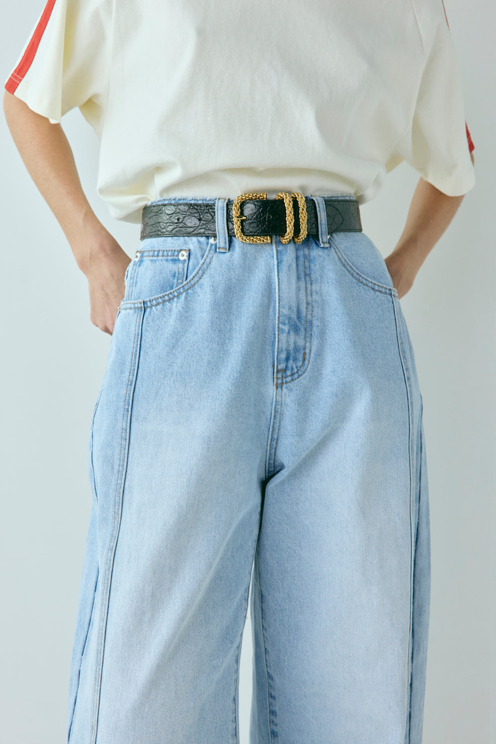 Nyra Barrel Denim Jeans Light Blue