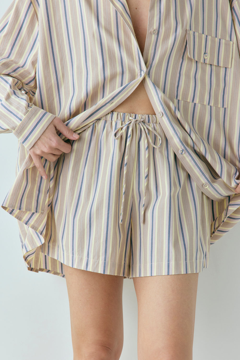 Annika Shorts Butter Stripe
