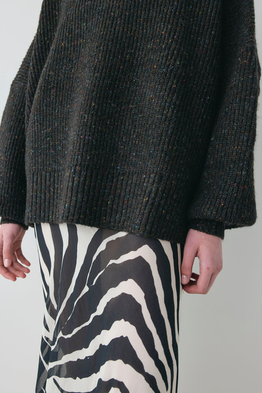 Yumi Knit Jumper Black Speckle