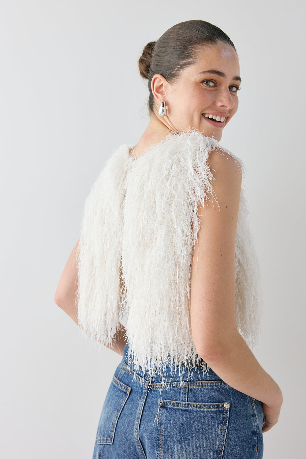 Vivia Fringe Top White – VRG GRL