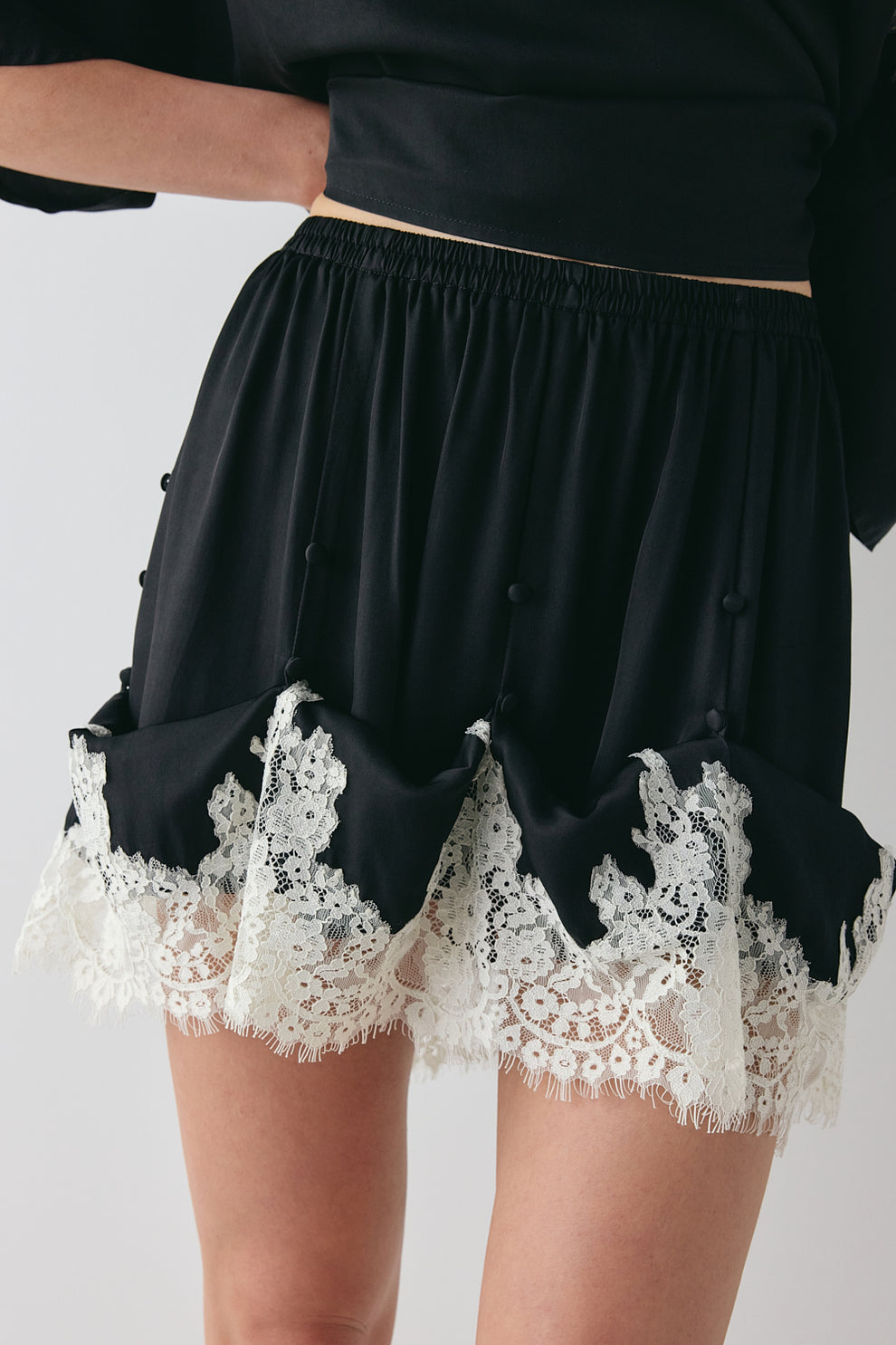 Thea Lace Skirt Black