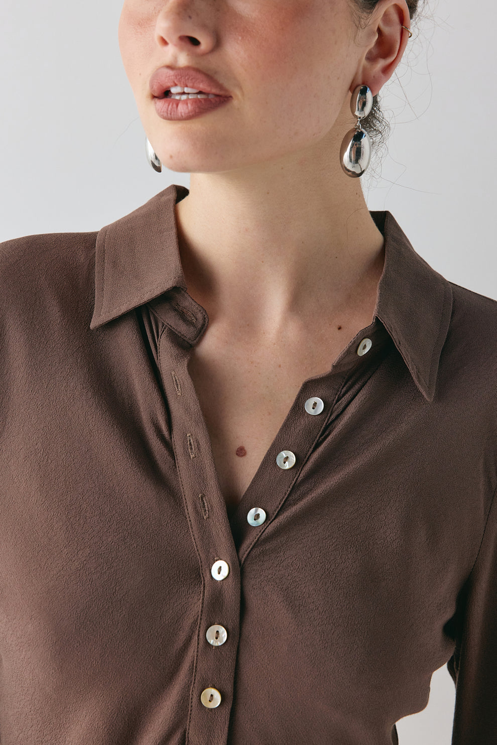 Mila Bias Shirt Chocolate