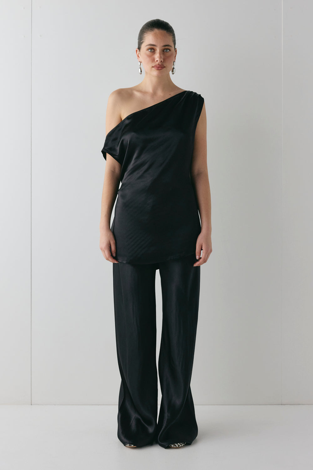 Rae Satin Pants Black - size:Ruby:AU 6 / US 2