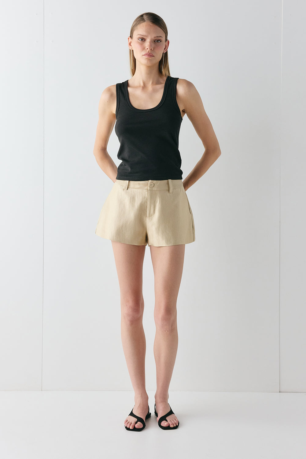 Salome Shorts Gold - size:Kjnara:AU 6 / US 2
