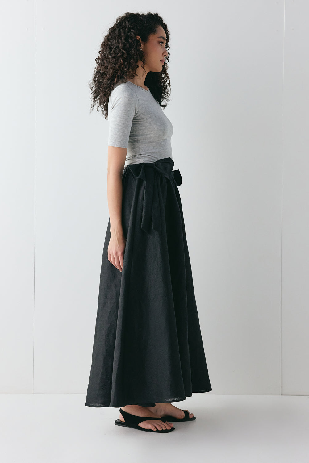 Daphne Linen Midi Skirt Black
