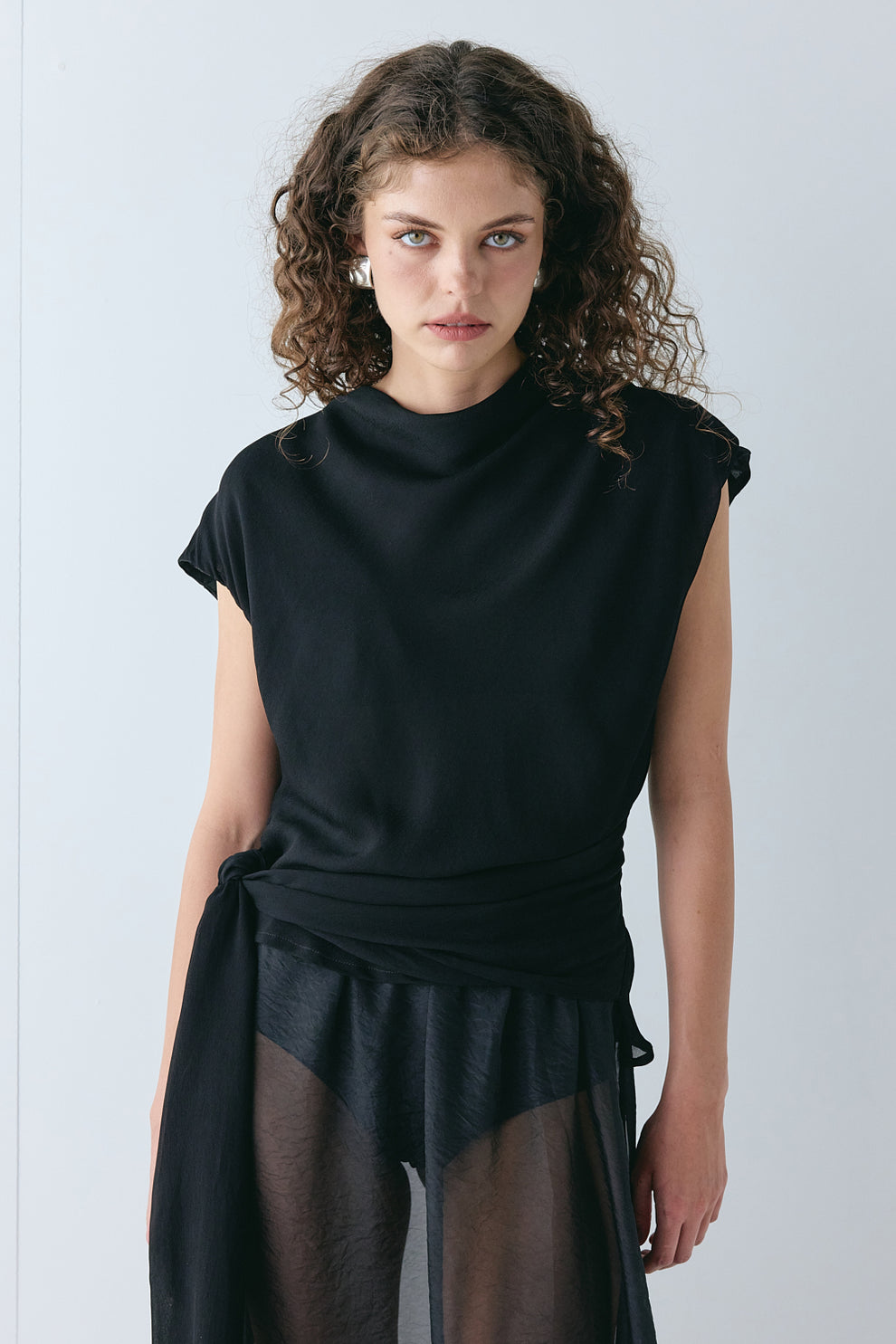 Nuri Top Black - size:Lillian:AU 6 / US 2