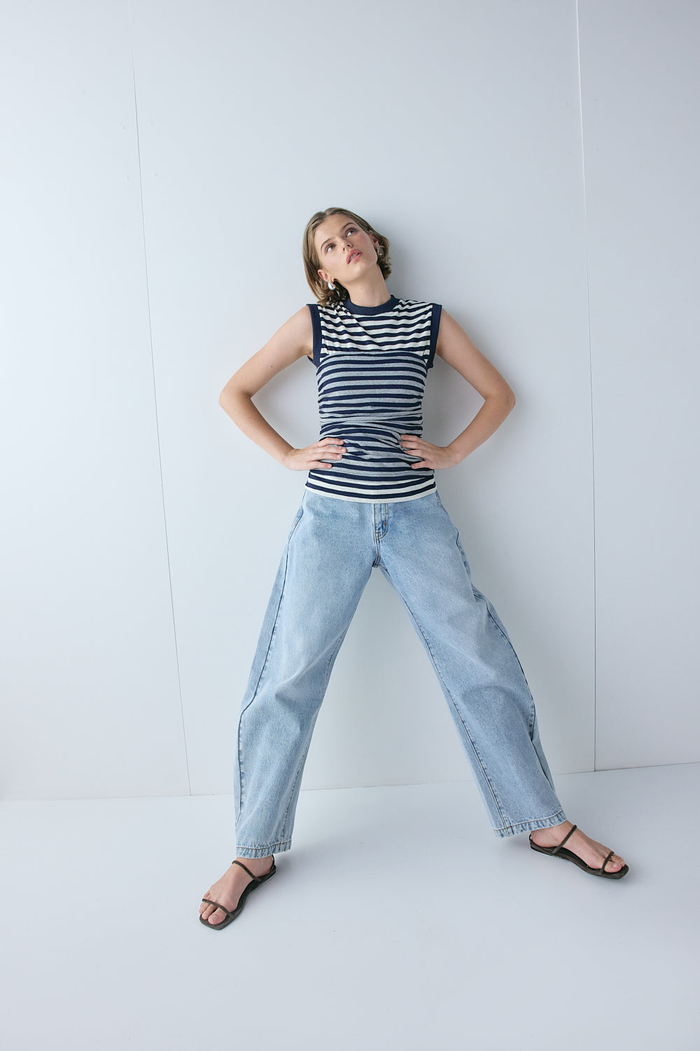 Sami Barrel Denim Jeans Washed Blue