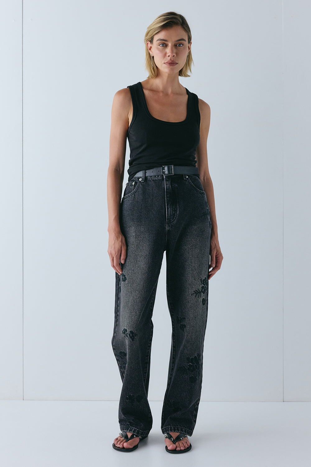 Lenah High Rise Embroidered Denim Jeans Black - size:Joanna:AU 6 / US 2
