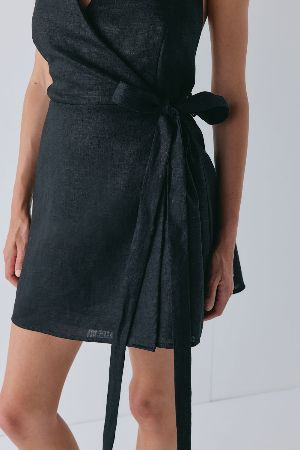 Lo Linen Mini Dress Black