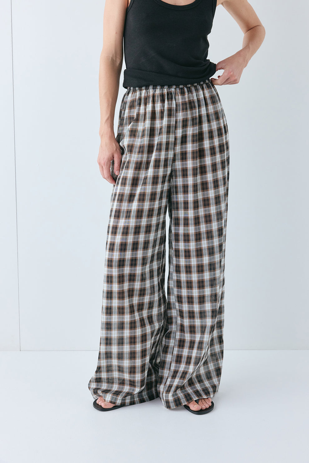 Raya Pants Check