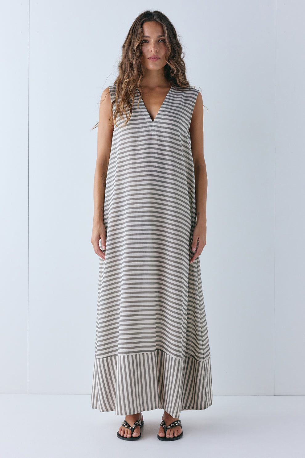 VRG GRL Women's' 'Colette Maxi Dress Grey Stripe 6 VRG GRL Women's' 'Colette Maxi Dress Grey Stripe 6
