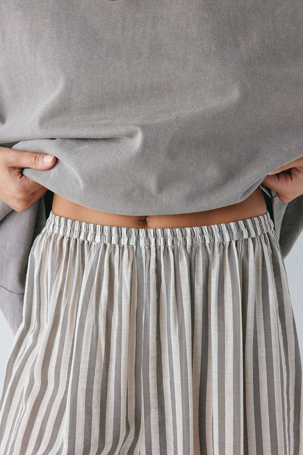 Raya Pants Grey Stripe