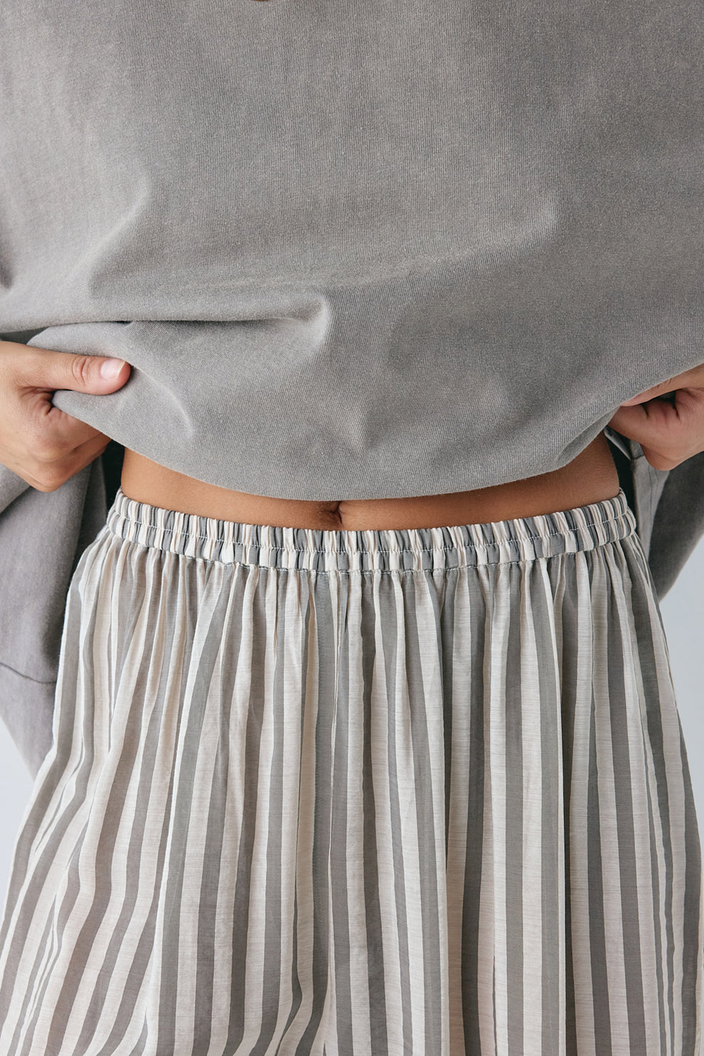 Raya Pants Grey Stripe