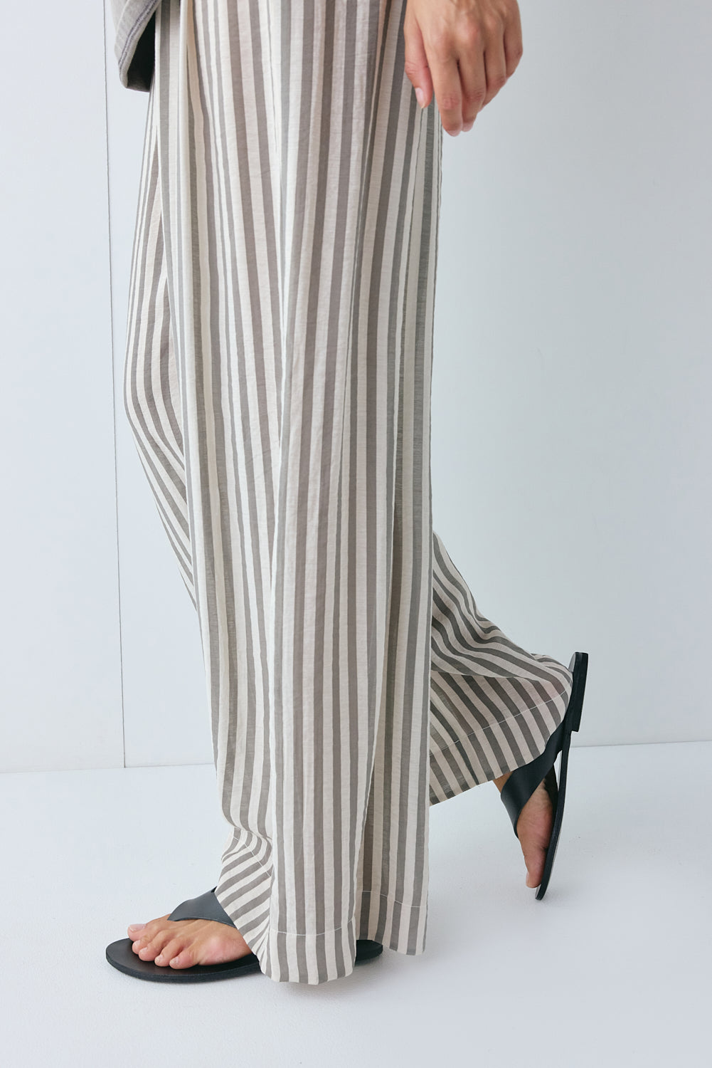 Raya Pants Grey Stripe