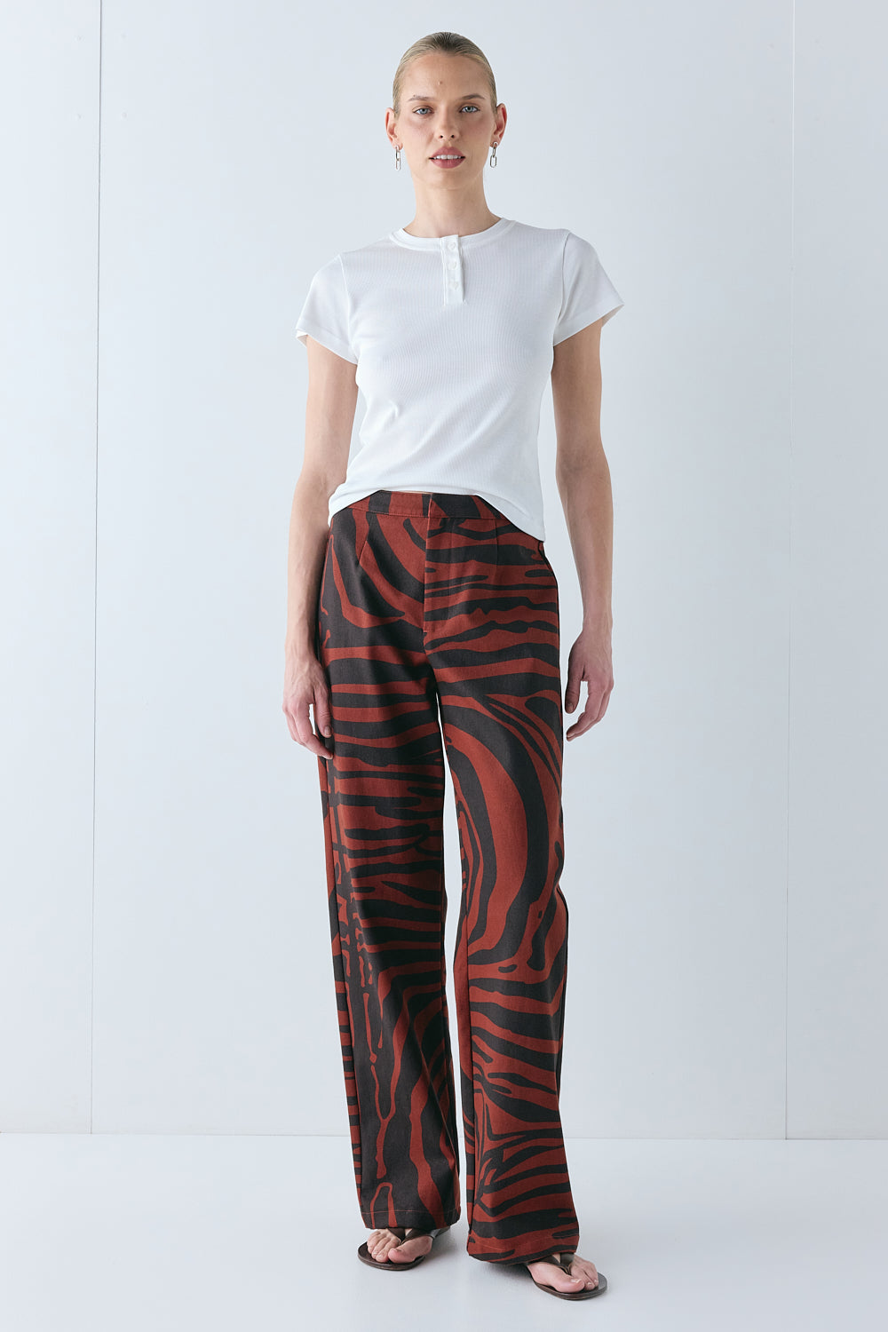 Rue Pants Maroon Zebra - size:Karolina:AU 6 / US 2