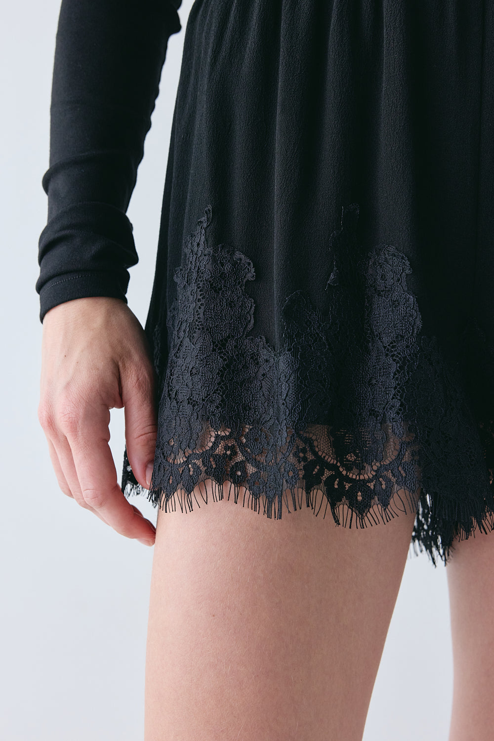 Monikh Lace Shorts Black