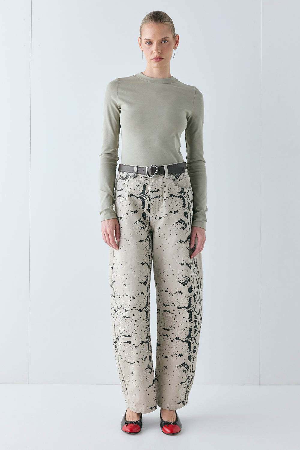 Spencer Mid Rise Barrel Denim Jeans Snake