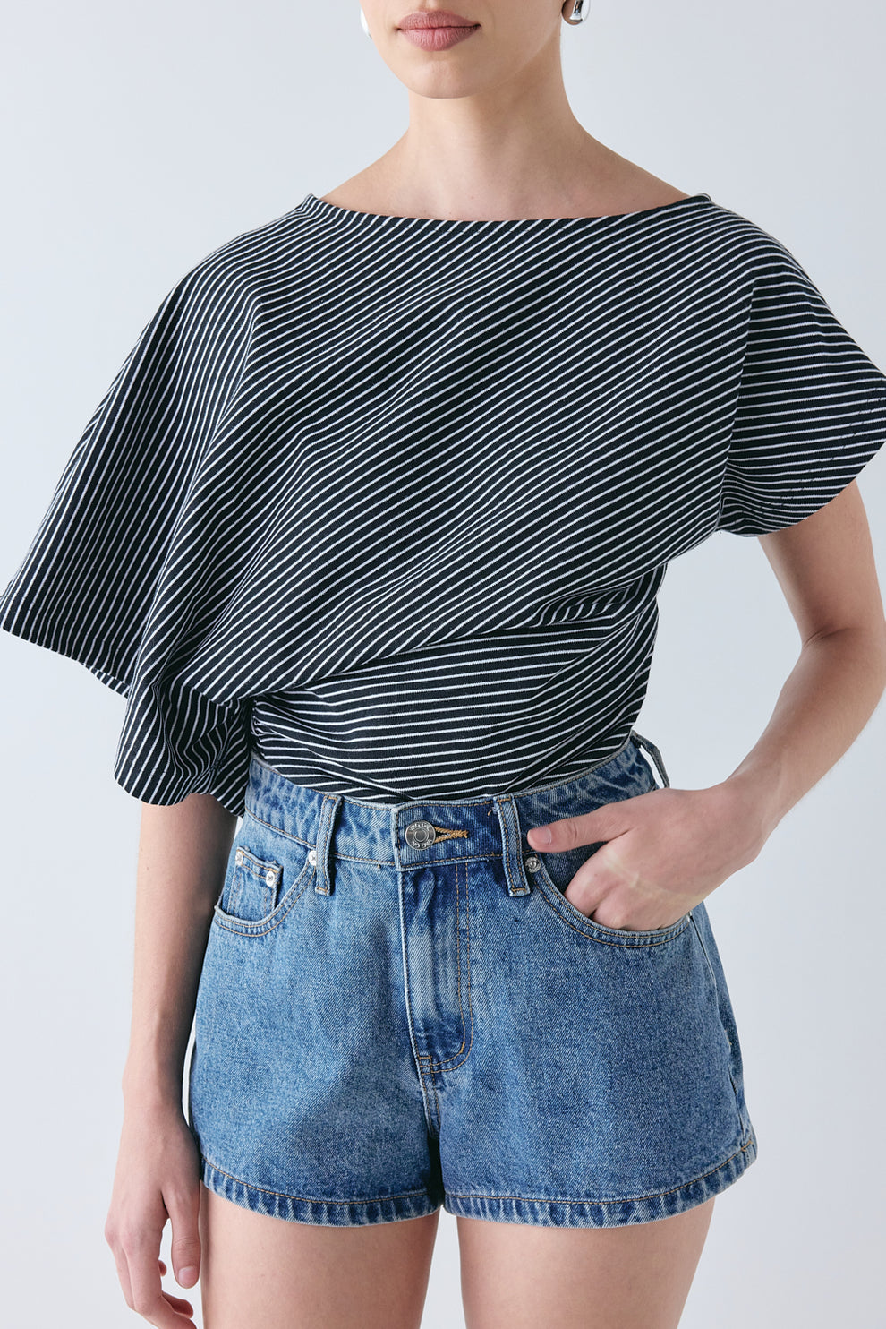 Liv Top Black Stripe 