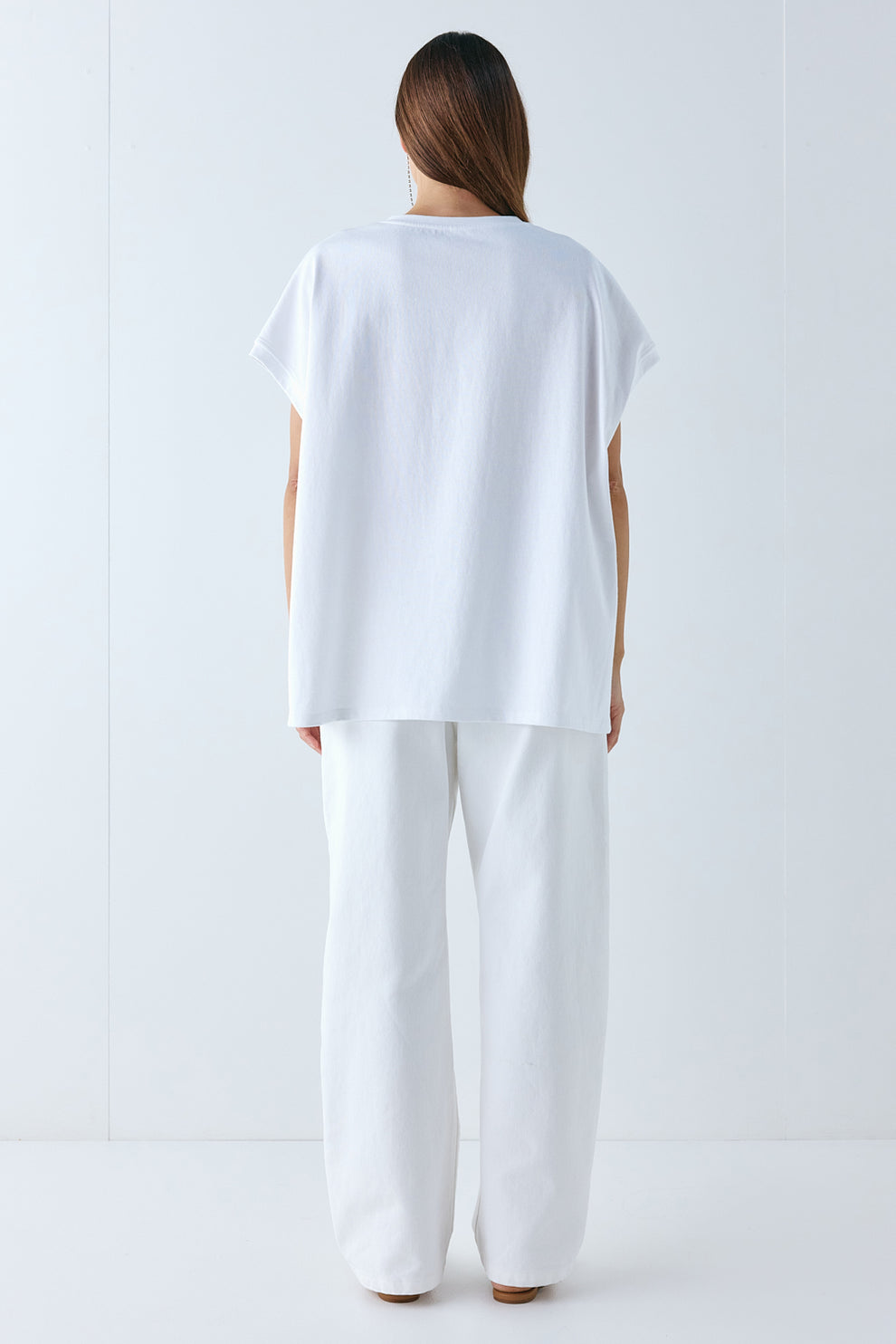 Dutton Tank White 