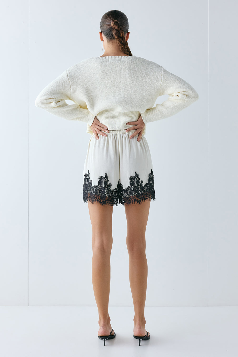 Monikh Lace Shorts Cream