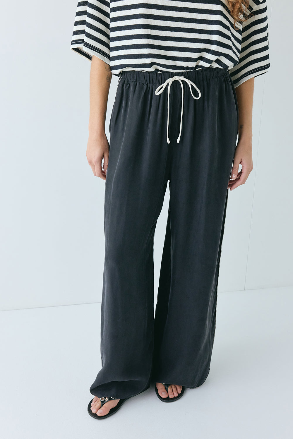 Moonscapes Pants Black