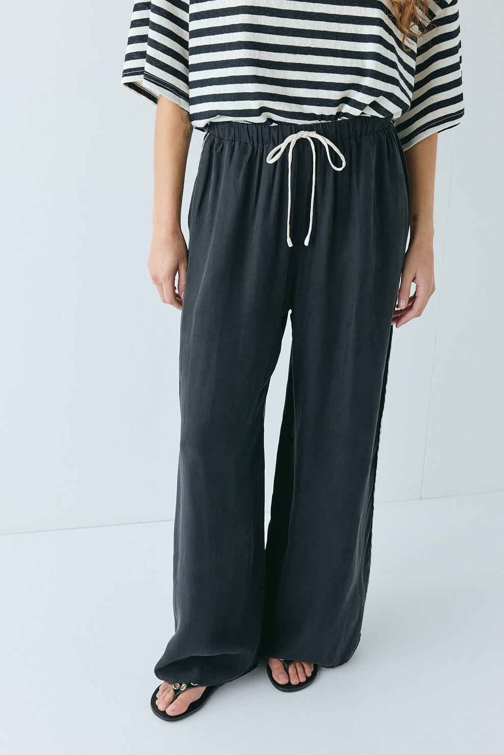 Moonscapes Pants Black