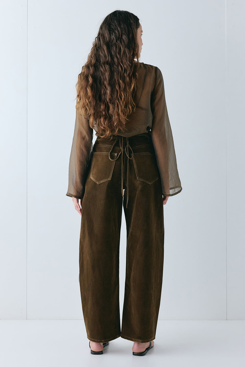Aspen High Rise Barrel Flocked Denim Jeans Brown 
