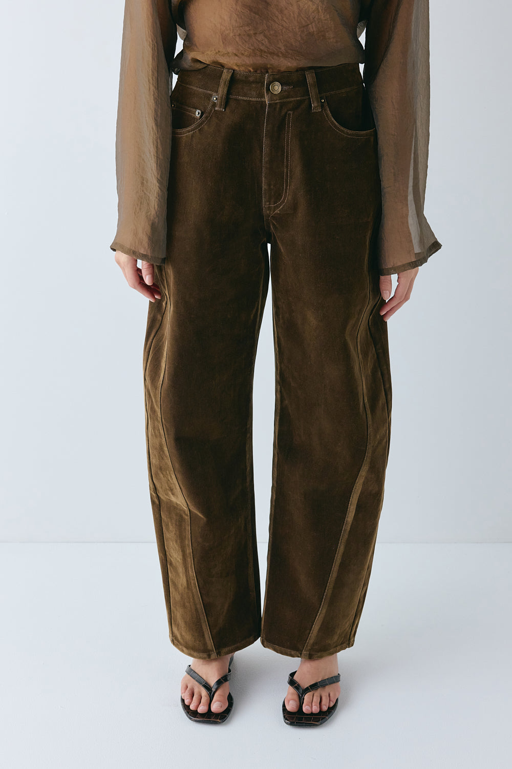 Aspen High Rise Barrel Flocked Denim Jeans Brown 