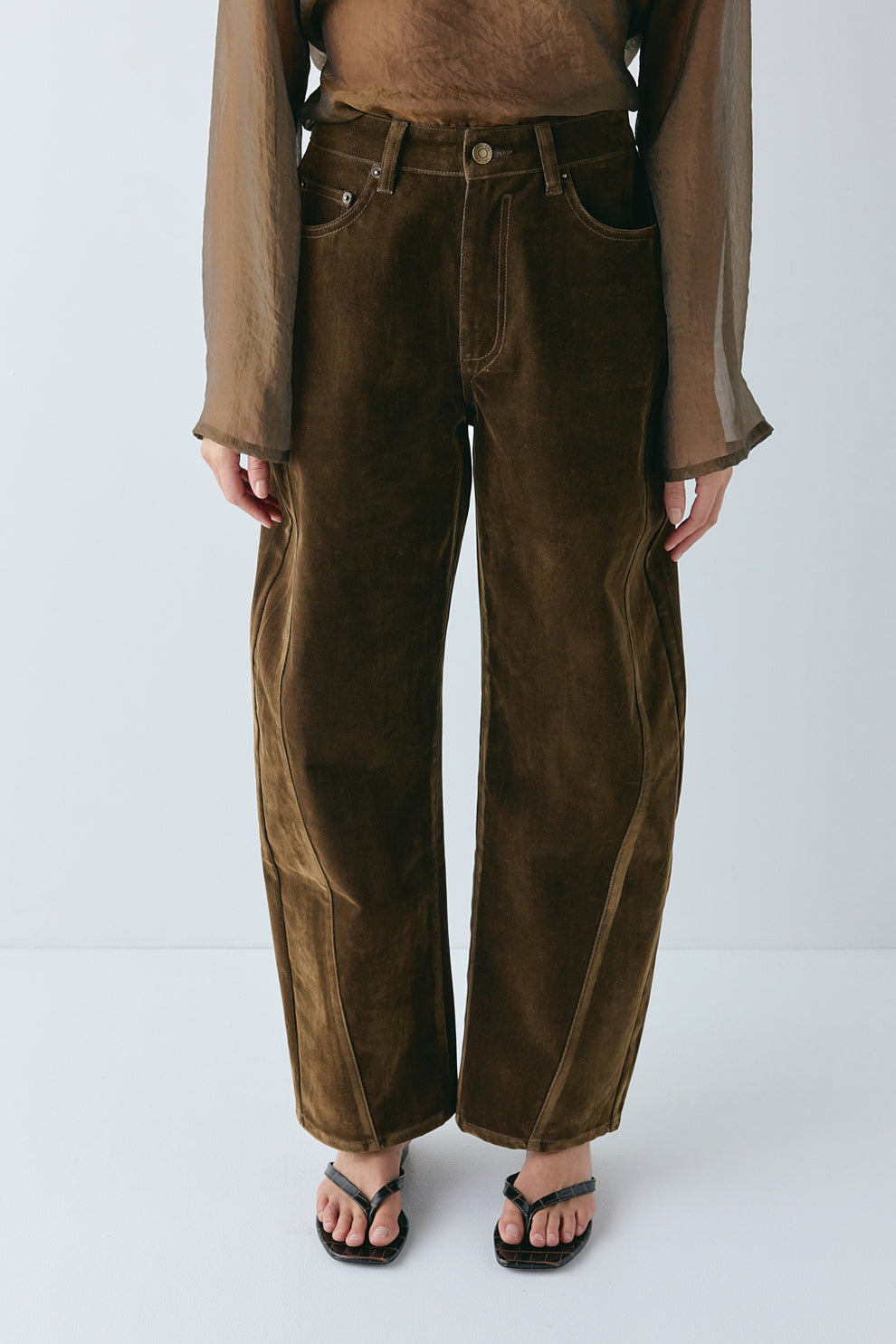 Aspen High Rise Barrel Flocked Denim Jeans Brown 