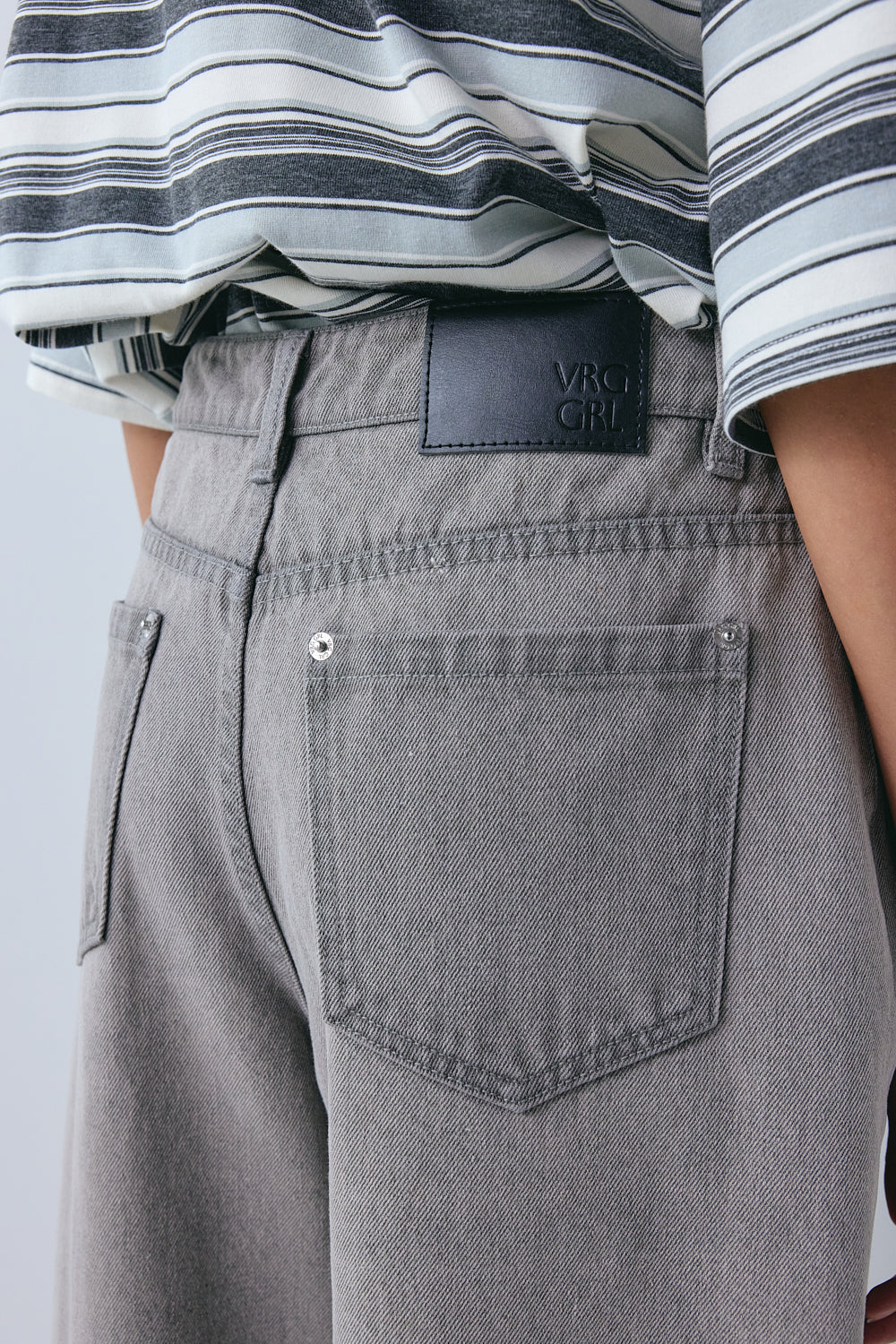 Spencer Mid Rise Barrel Denim Jeans Grey 