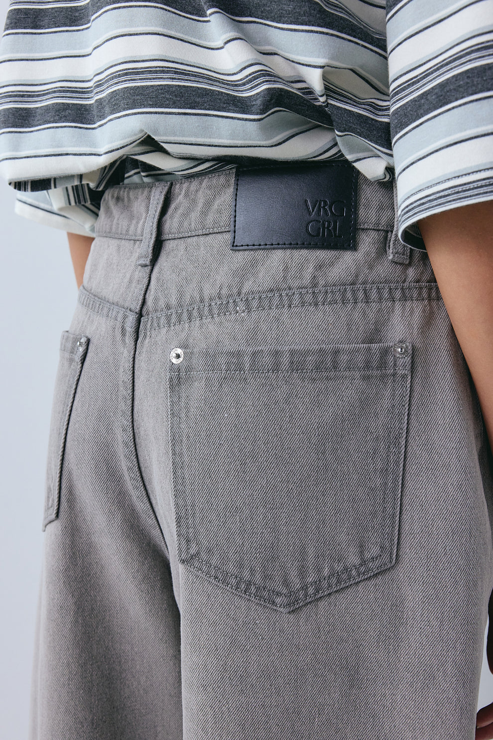 Spencer Mid Rise Barrel Denim Jeans Grey 
