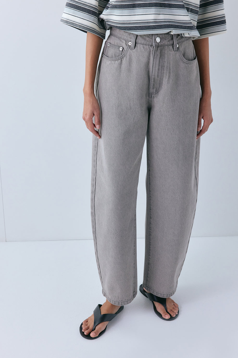 Spencer Mid Rise Barrel Denim Jeans Grey 