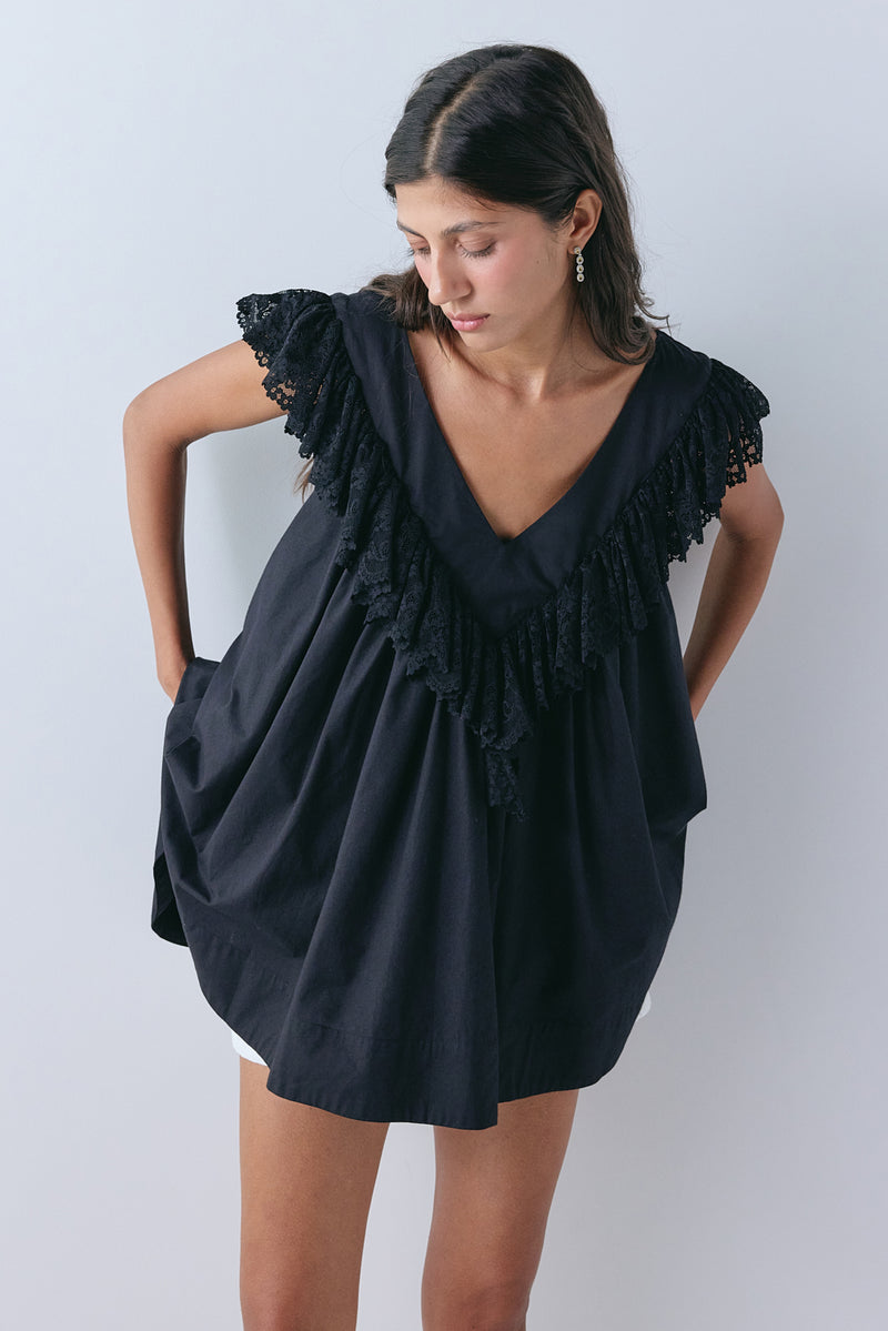 Juni Tunic Top Black - size:Aida:AU 6 / US 2