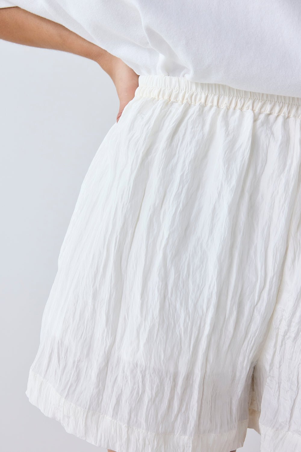 Annika Shorts Crinkle Cream 