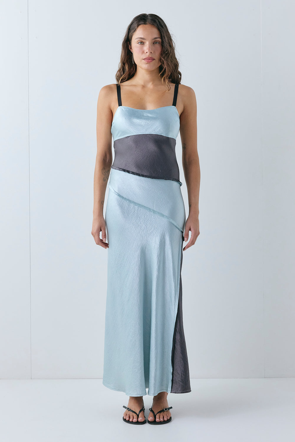Kensy Satin Midi Dress Powder - size:Stephanie:AU 6 / US 2