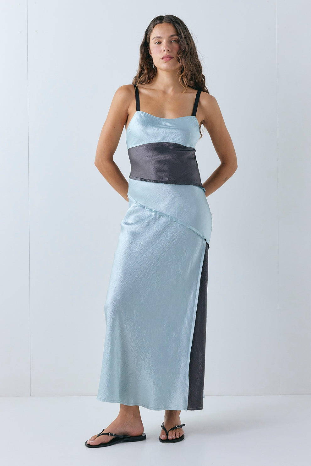 Kensy Satin Midi Dress Powder