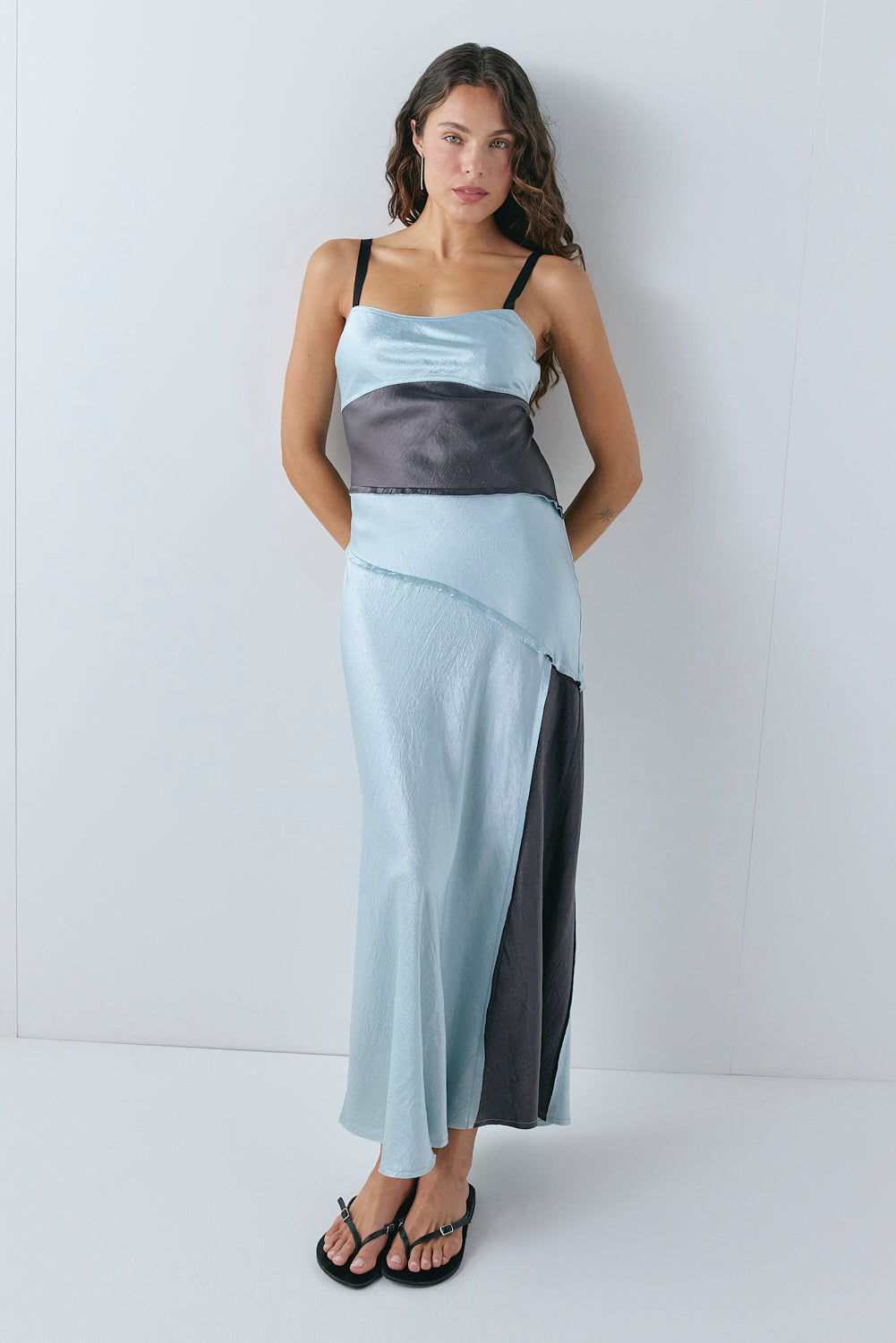 Kensy Satin Midi Dress Powder