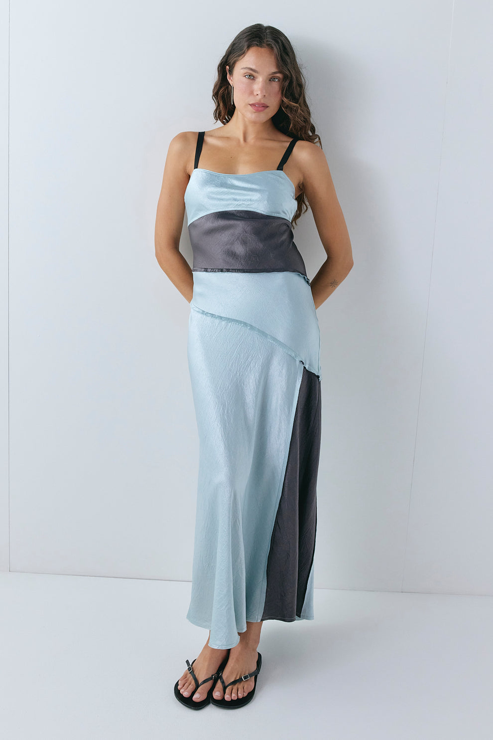 Kensy Satin Midi Dress Powder