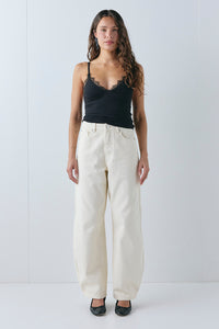 Sami Mid Rise Barrel Denim Jeans Cream