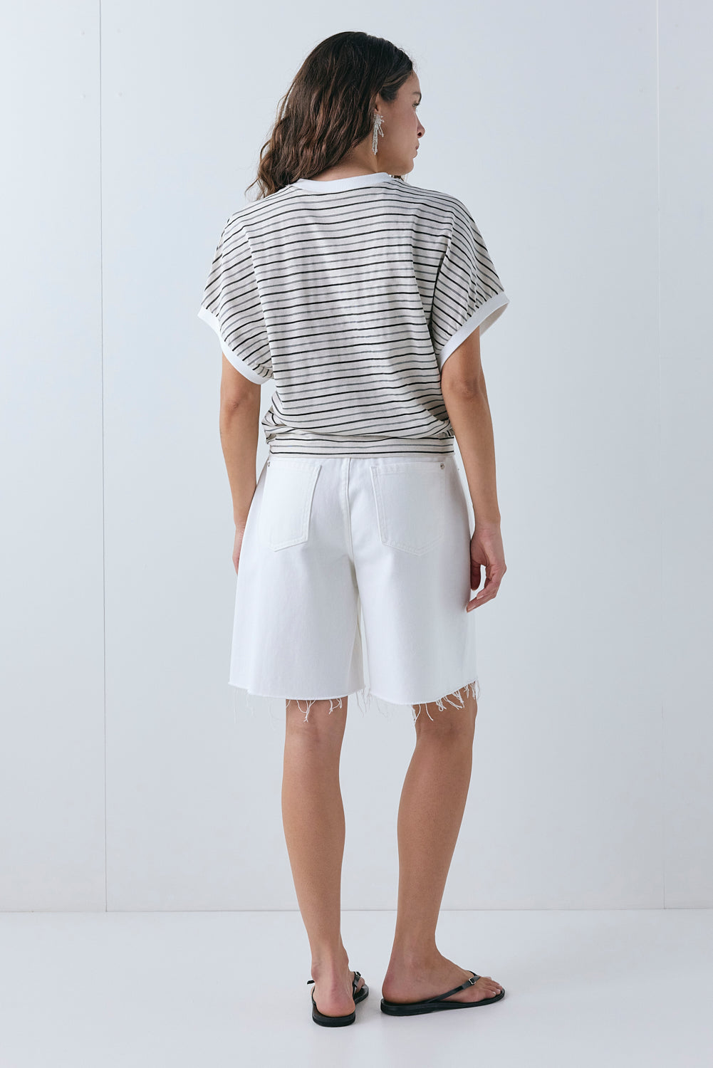 Elijah Tee Black Stripe