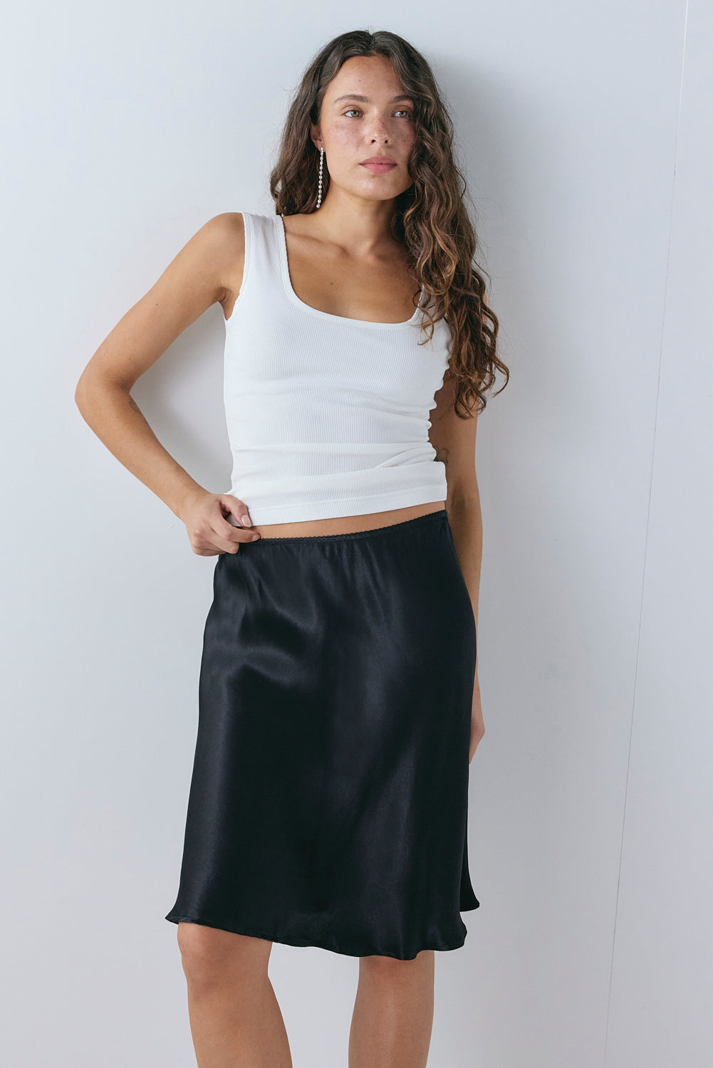Marcia Satin Midi Skirt Black - size:Stephanie:AU 6 / US 2