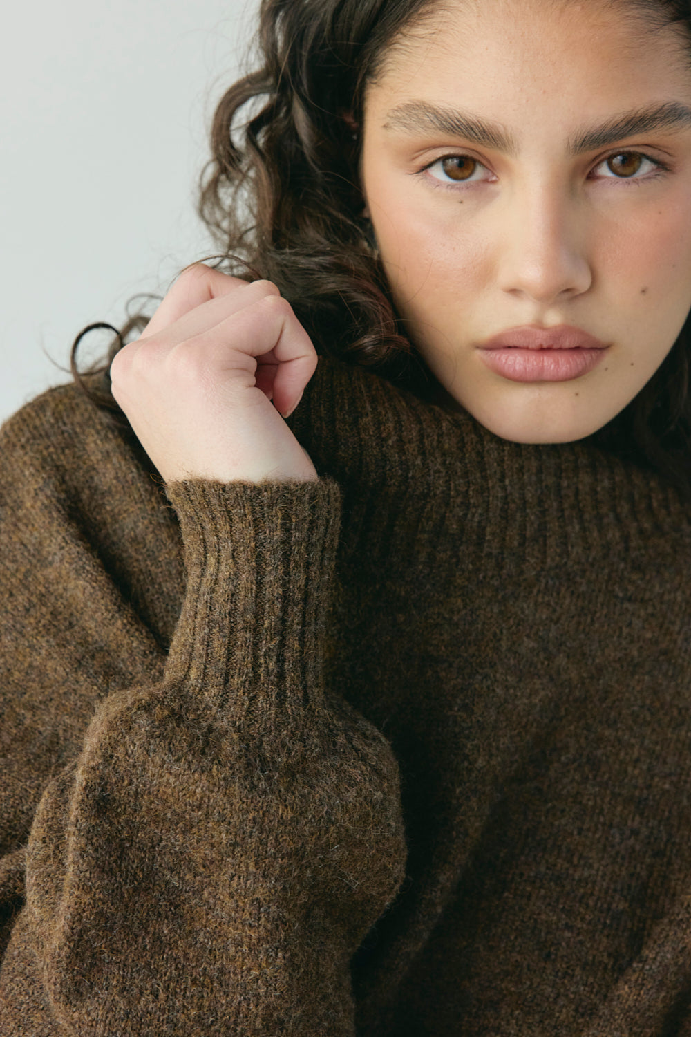 Yumi Knit Jumper Coffee – VRG GRL