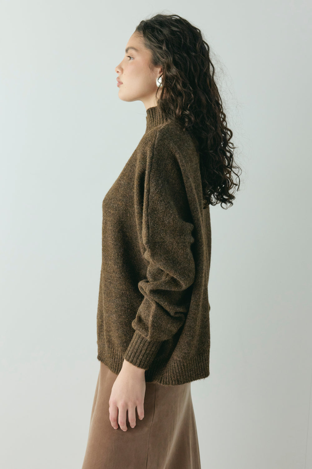 yumi　Tニット Ｍ Yumi Knit Jumper Coffee – VRG GRL