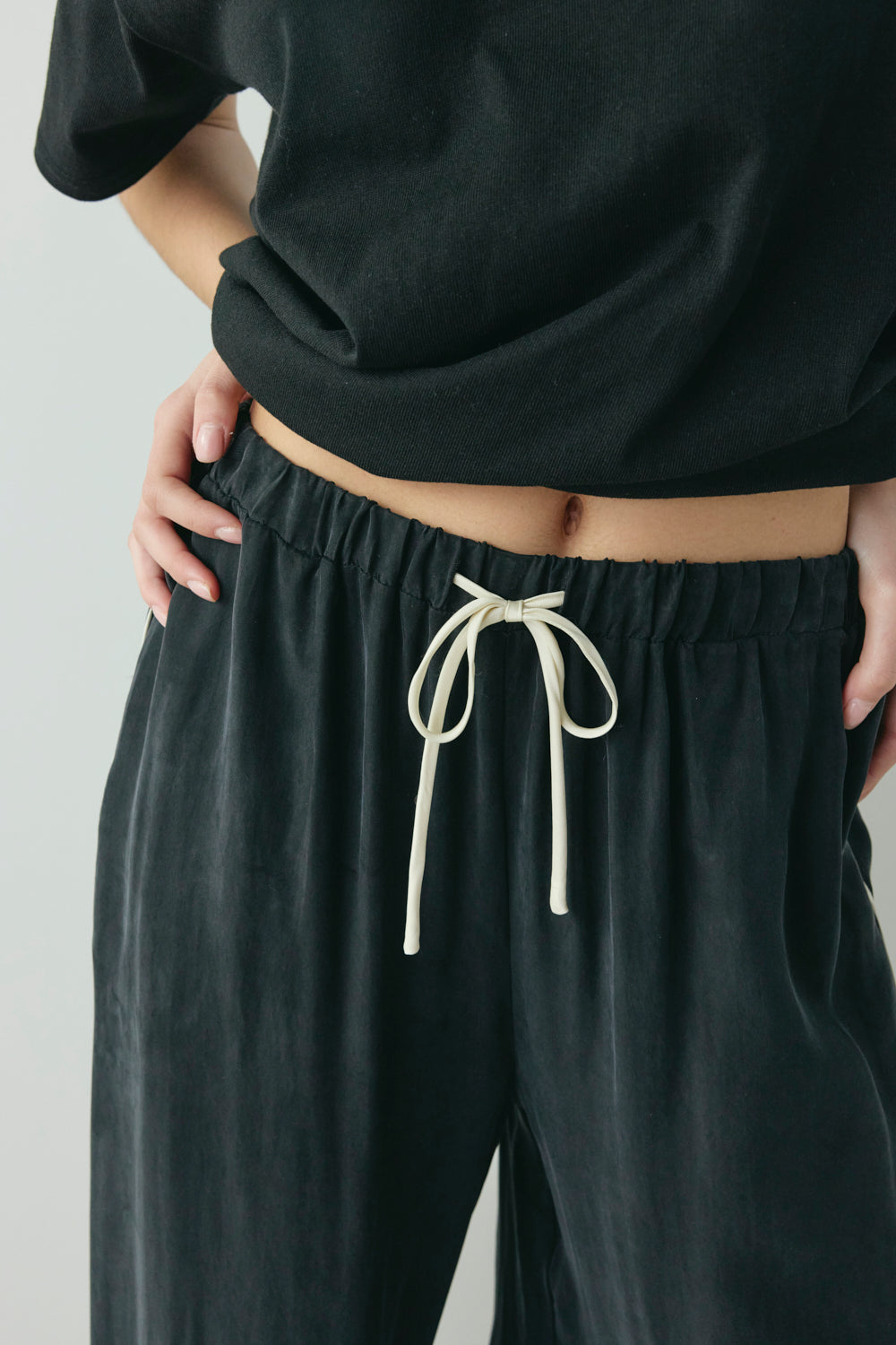 Moonscapes Pants Black